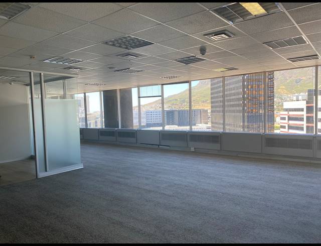 174M² OFFICE TO LET IN CAPE TOWN CITY CENTRE